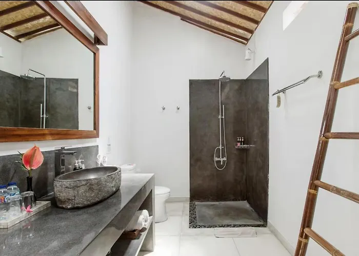 The Clovewood Villa *